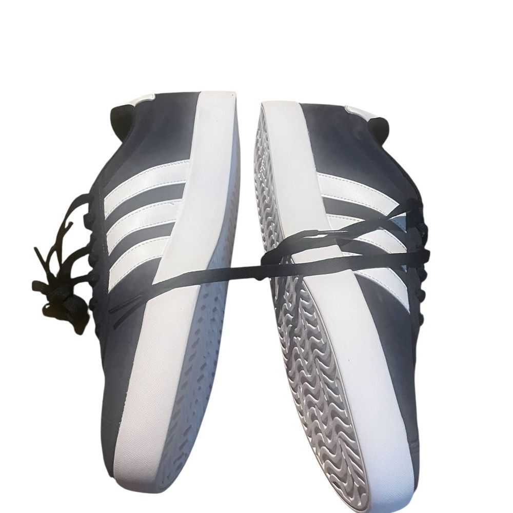 Adidas Men's navy and White Sneakers VL Court 3 new with tags